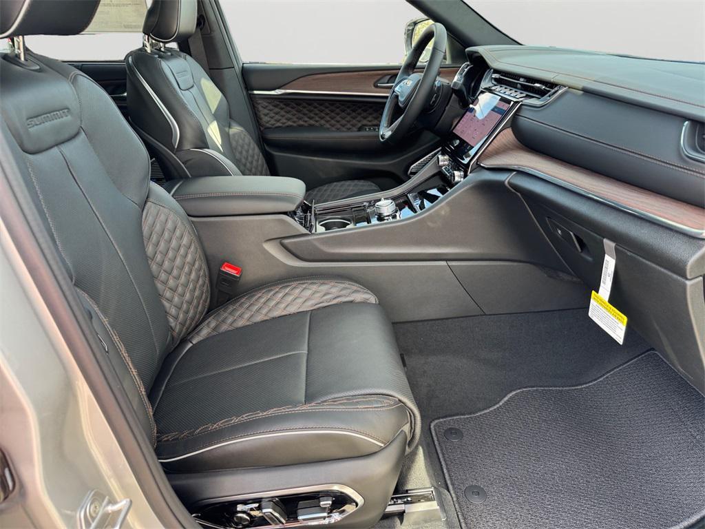 new 2025 Jeep Grand Cherokee car, priced at $64,341