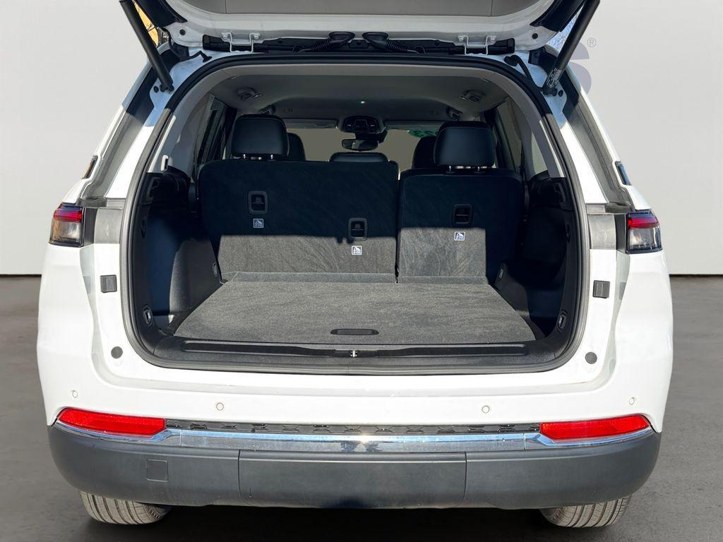 used 2023 Jeep Grand Cherokee car, priced at $29,000