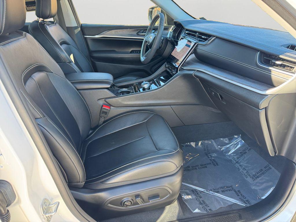 used 2023 Jeep Grand Cherokee car, priced at $29,000