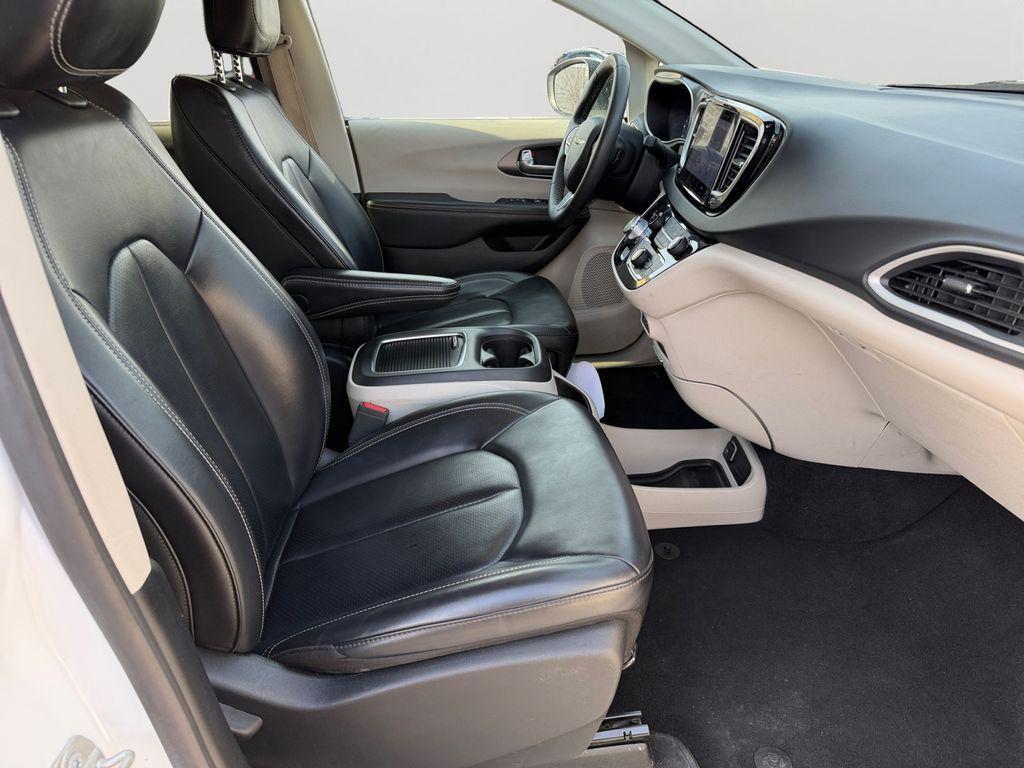 used 2023 Chrysler Pacifica car, priced at $22,500