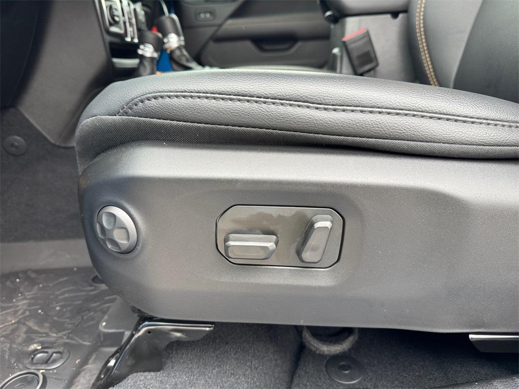 new 2026 Jeep Wrangler car, priced at $53,924