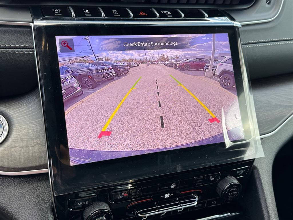 new 2025 Jeep Grand Cherokee car, priced at $50,485