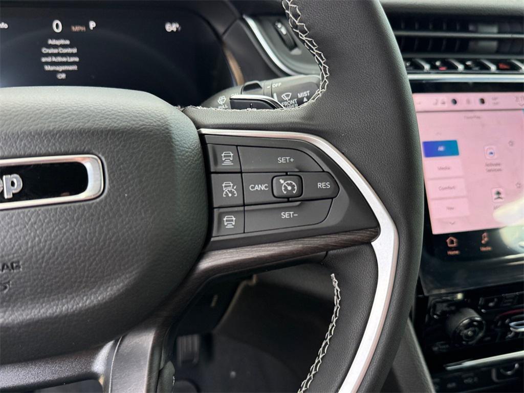 new 2025 Jeep Grand Cherokee car, priced at $50,485