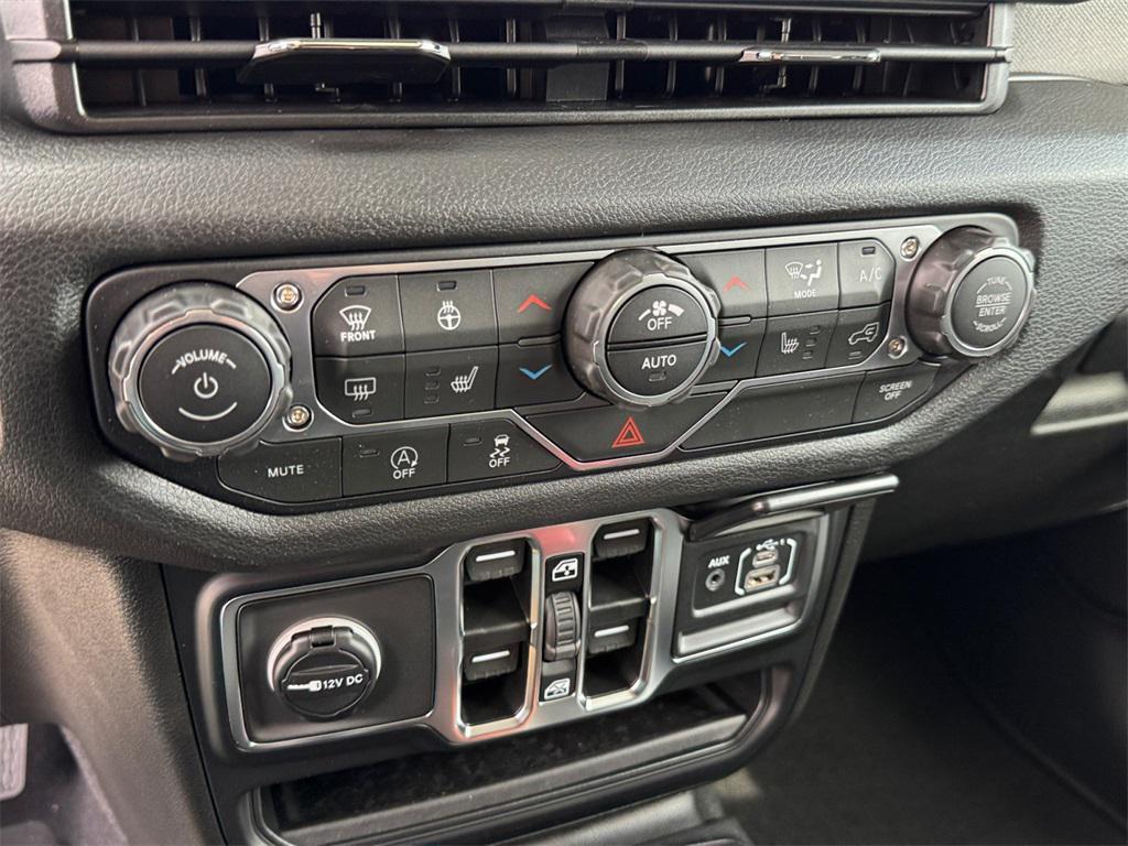 new 2025 Jeep Wrangler car, priced at $42,995