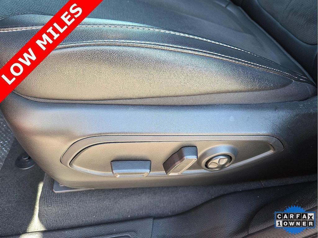 used 2024 Jeep Grand Cherokee L car, priced at $33,751