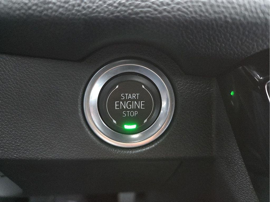 used 2024 Chevrolet Traverse car, priced at $47,990