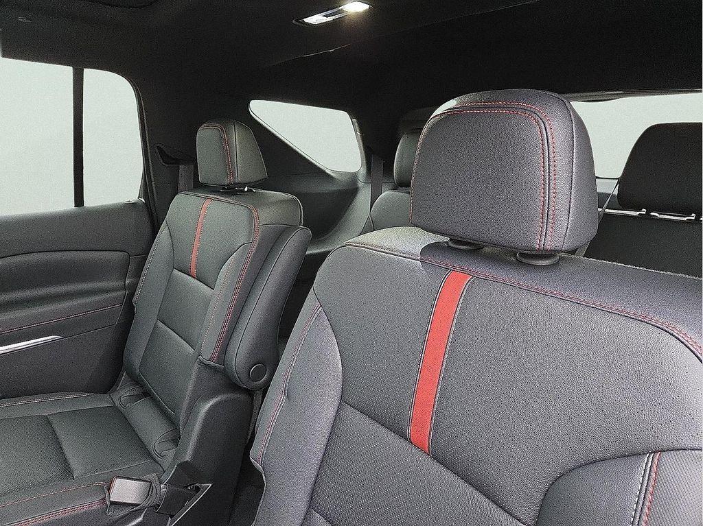 used 2024 Chevrolet Traverse car, priced at $47,990