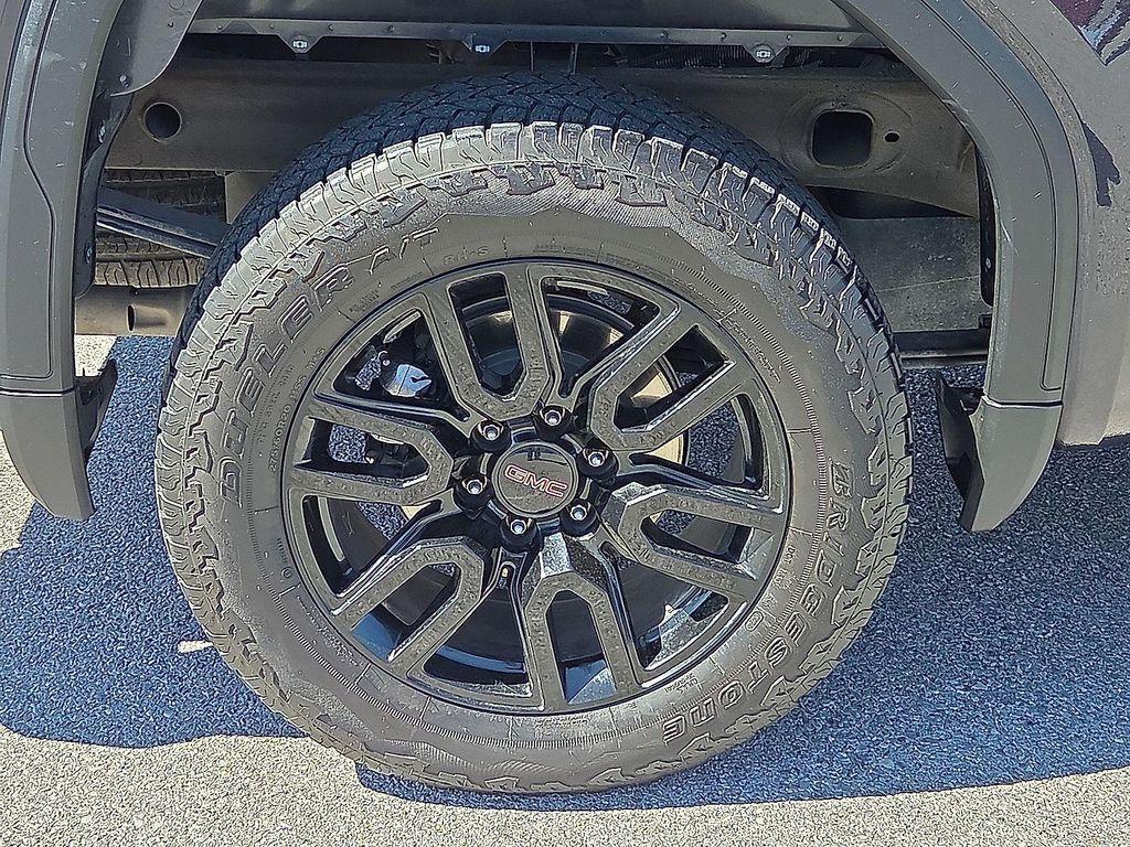 used 2024 GMC Sierra 1500 car, priced at $43,784