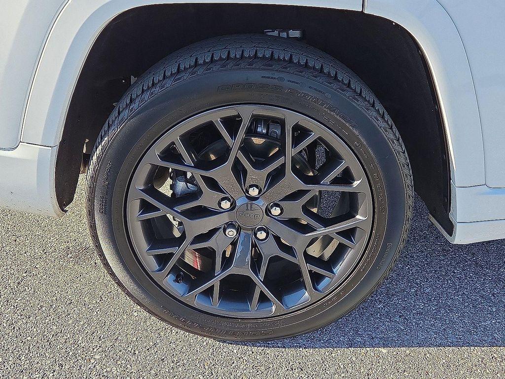 used 2025 Jeep Grand Cherokee L car, priced at $54,198