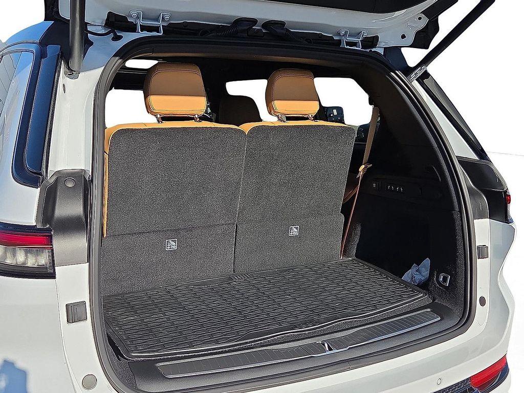 used 2025 Jeep Grand Cherokee L car, priced at $56,687