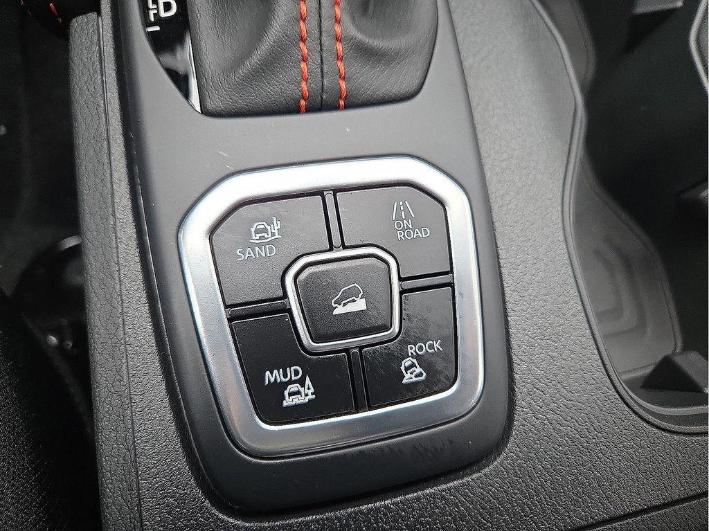 new 2026 Nissan Frontier car, priced at $43,052