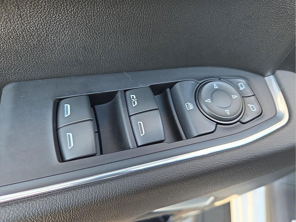 used 2022 Chevrolet Silverado 1500 car, priced at $42,299