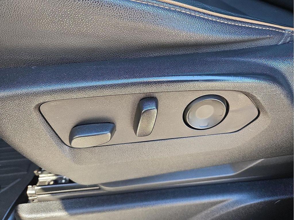 used 2021 GMC Yukon car, priced at $42,777