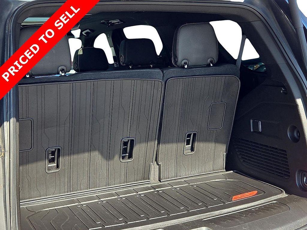used 2023 GMC Yukon car, priced at $52,799
