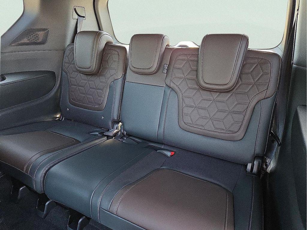 new 2025 Nissan Armada car, priced at $76,733