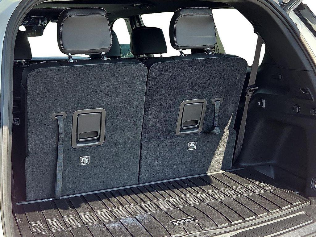 used 2025 Jeep Grand Cherokee L car, priced at $38,910