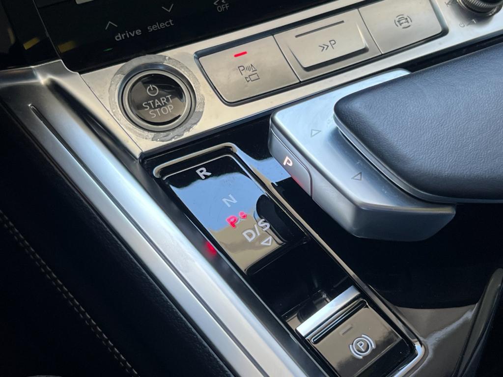 Audi Q8 e-tron view 21