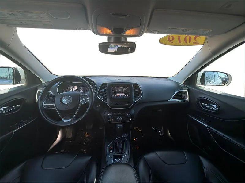 used 2019 Jeep Cherokee car, priced at $14,904