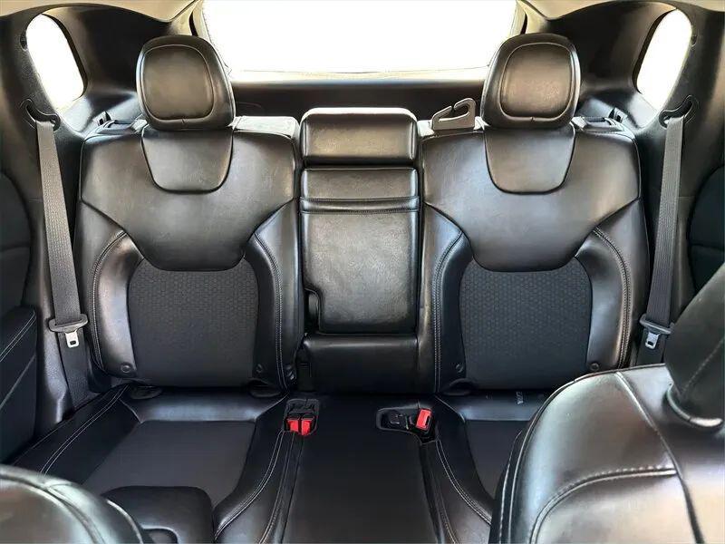 used 2019 Jeep Cherokee car, priced at $14,904