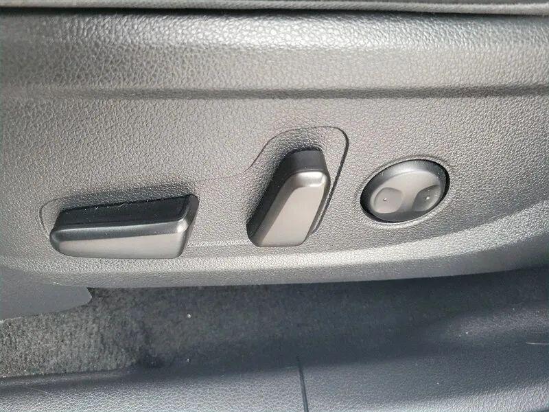 used 2019 Hyundai Santa Fe car, priced at $20,904