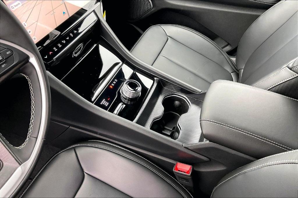 new 2026 Jeep Grand Cherokee car, priced at $40,222