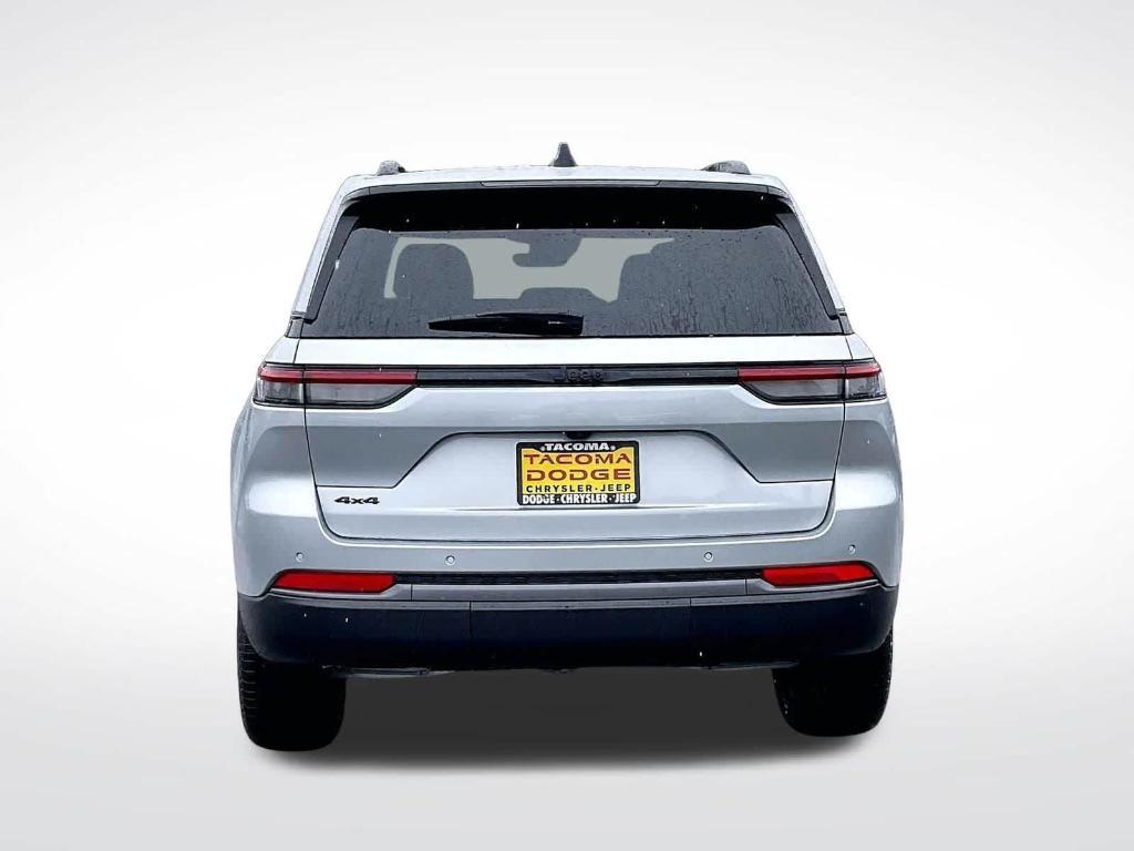new 2026 Jeep Grand Cherokee car, priced at $44,280