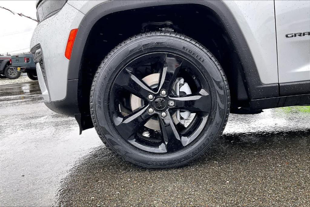 new 2026 Jeep Grand Cherokee car, priced at $44,280