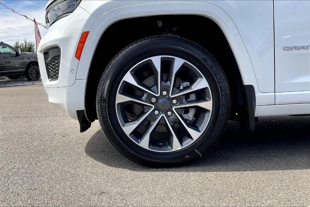 new 2025 Jeep Grand Cherokee L car, priced at $60,260