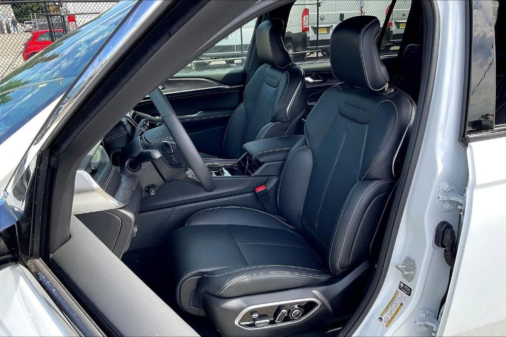 new 2025 Jeep Grand Cherokee L car, priced at $60,260