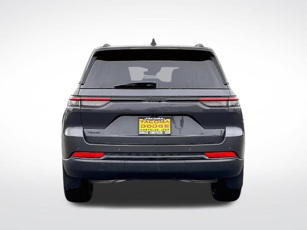 new 2025 Jeep Grand Cherokee car, priced at $42,850