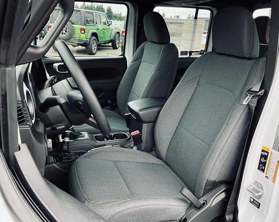 new 2026 Jeep Gladiator car, priced at $39,495