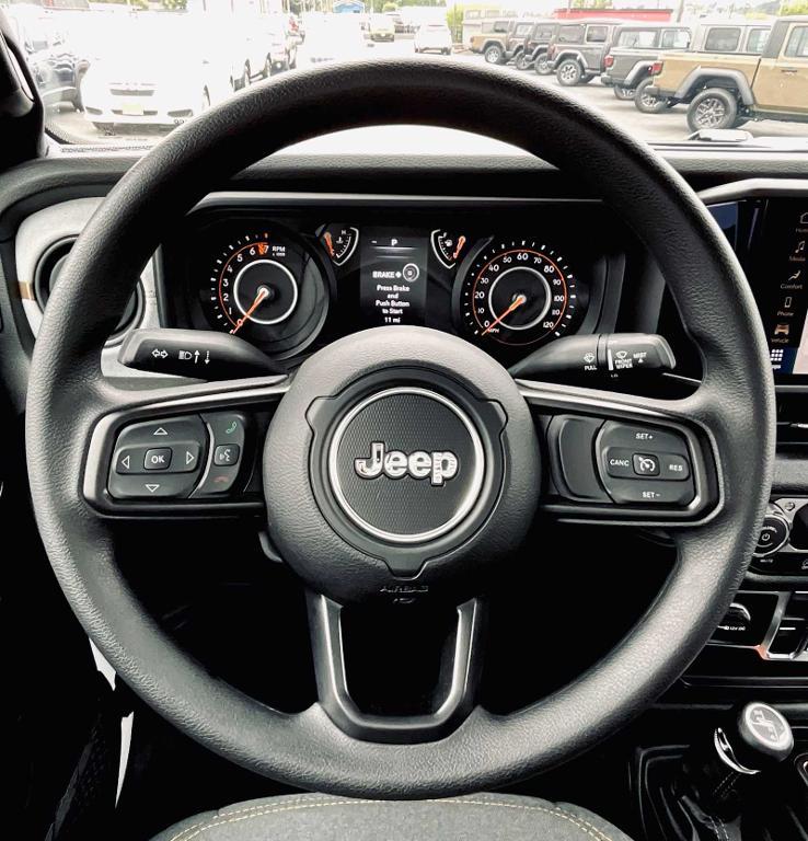 new 2026 Jeep Gladiator car, priced at $39,495