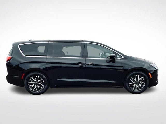 new 2027 Chrysler Pacifica car