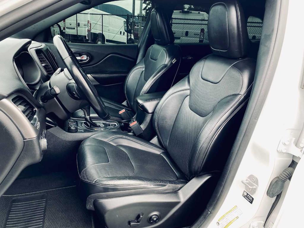 used 2021 Jeep Cherokee car, priced at $18,997
