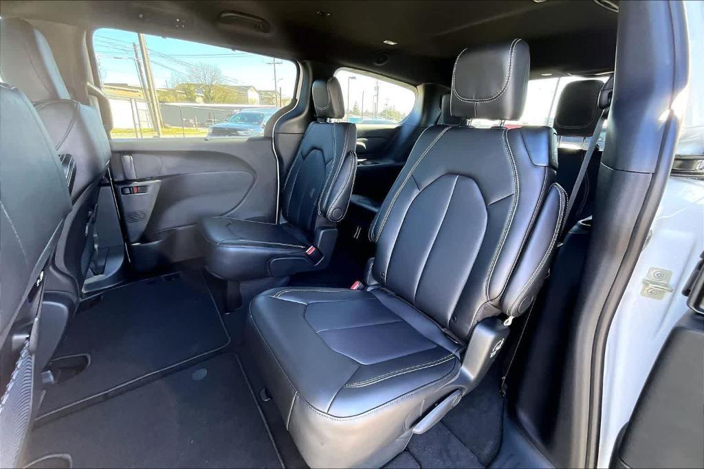new 2026 Chrysler Pacifica car, priced at $43,980