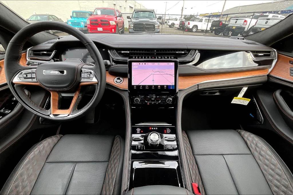 new 2025 Jeep Grand Cherokee car, priced at $72,595