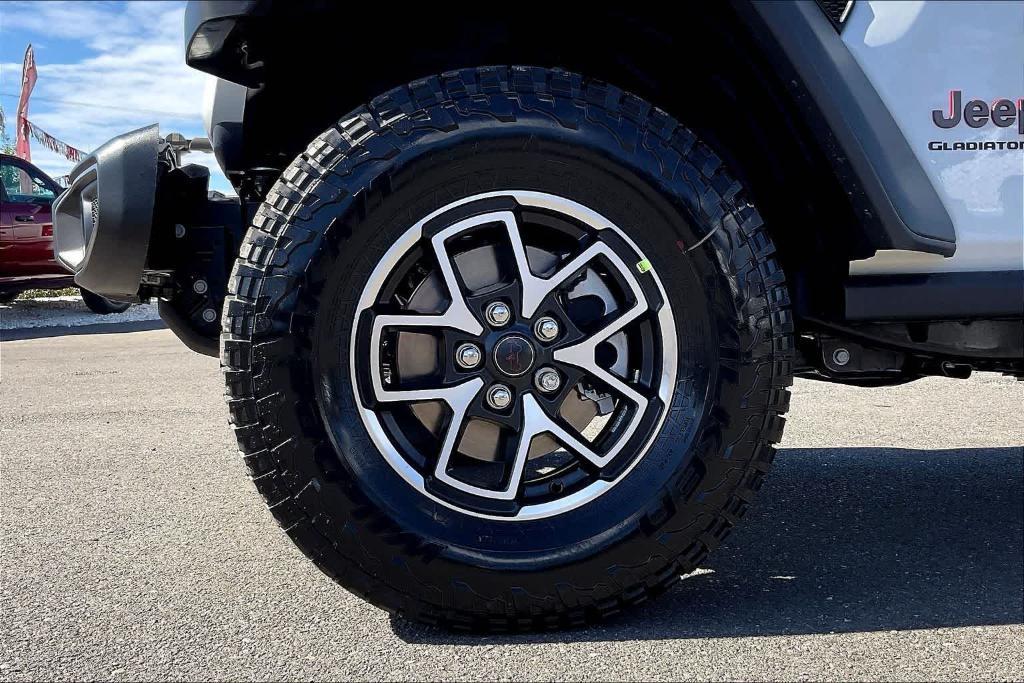 new 2025 Jeep Gladiator car, priced at $47,500