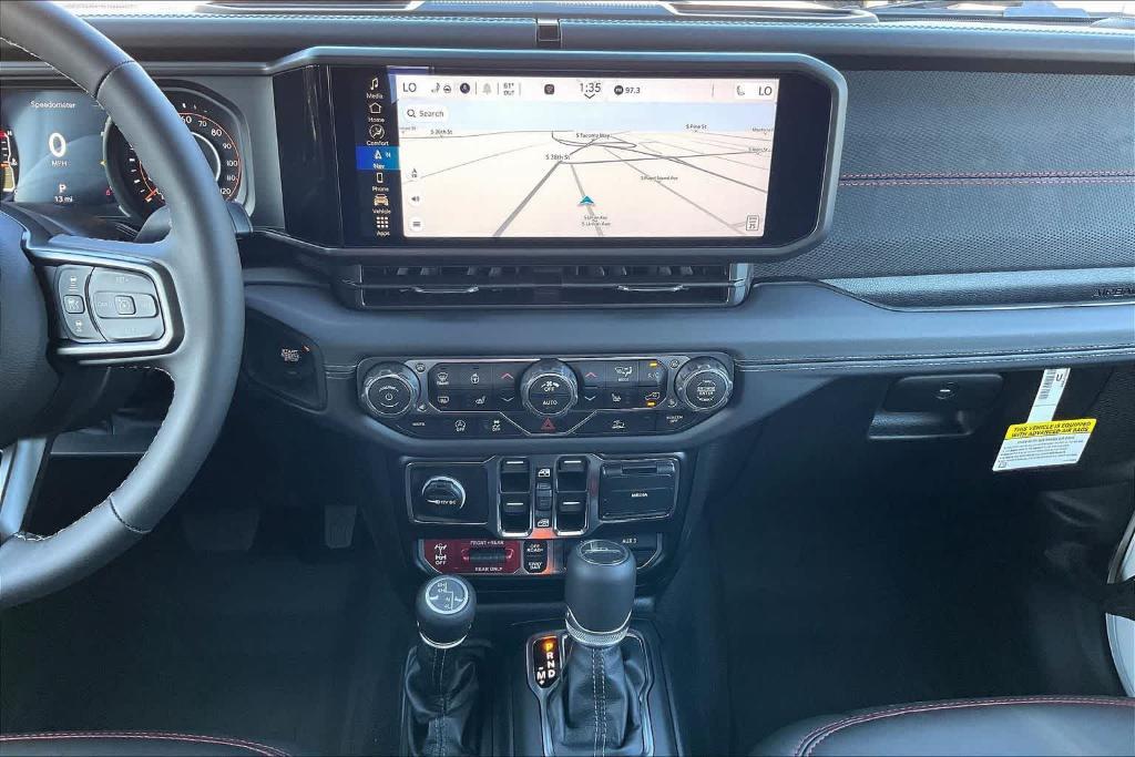 new 2025 Jeep Gladiator car, priced at $47,500