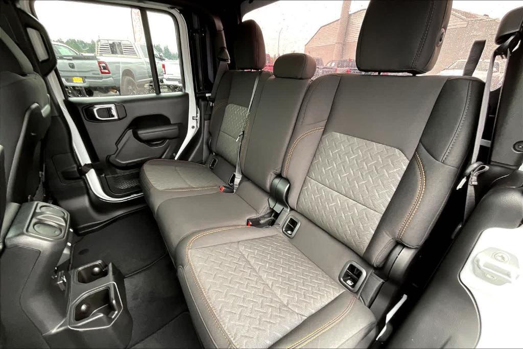 new 2025 Jeep Gladiator car, priced at $48,875