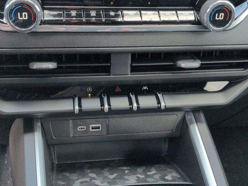 new 2026 Chevrolet Colorado car, priced at $38,395
