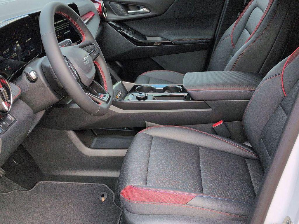 new 2026 Chevrolet Equinox car, priced at $32,927