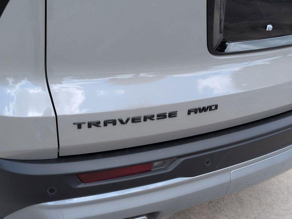 new 2026 Chevrolet Traverse car, priced at $51,055