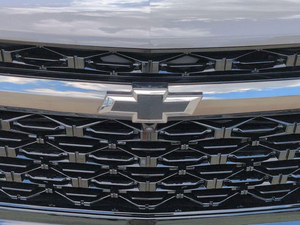 new 2026 Chevrolet Traverse car, priced at $51,055
