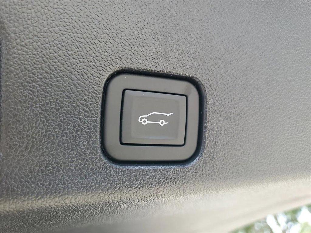 new 2026 Chevrolet Traverse car, priced at $43,965