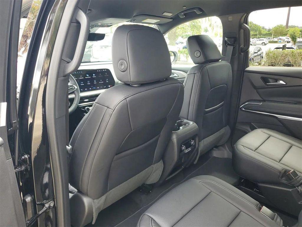 new 2026 Chevrolet Traverse car, priced at $43,965