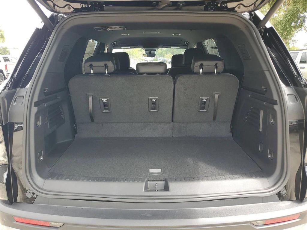 new 2026 Chevrolet Traverse car, priced at $43,965