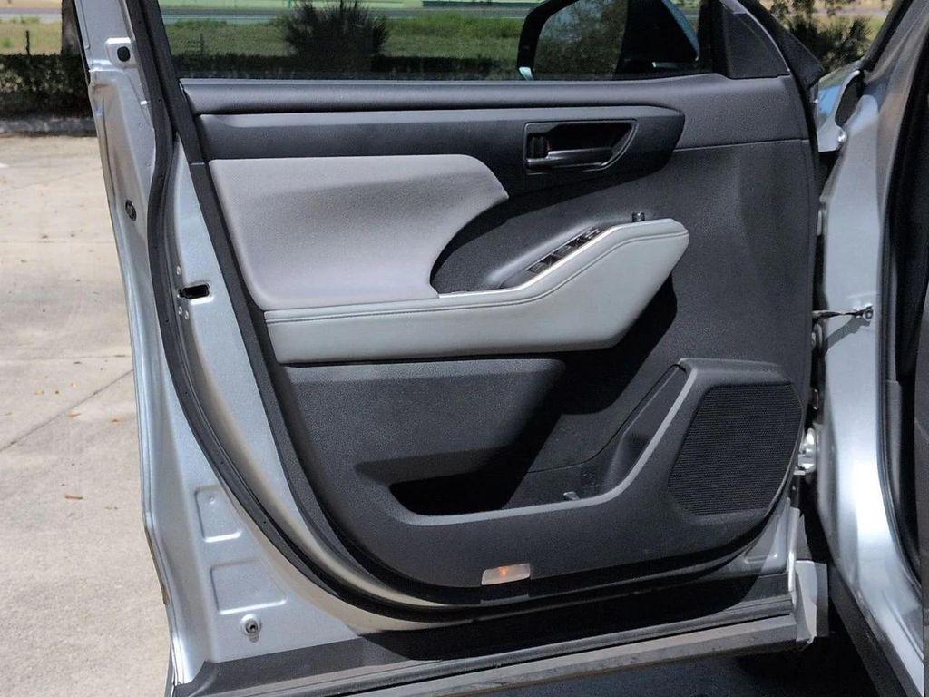 used 2024 Toyota Highlander car, priced at $28,291