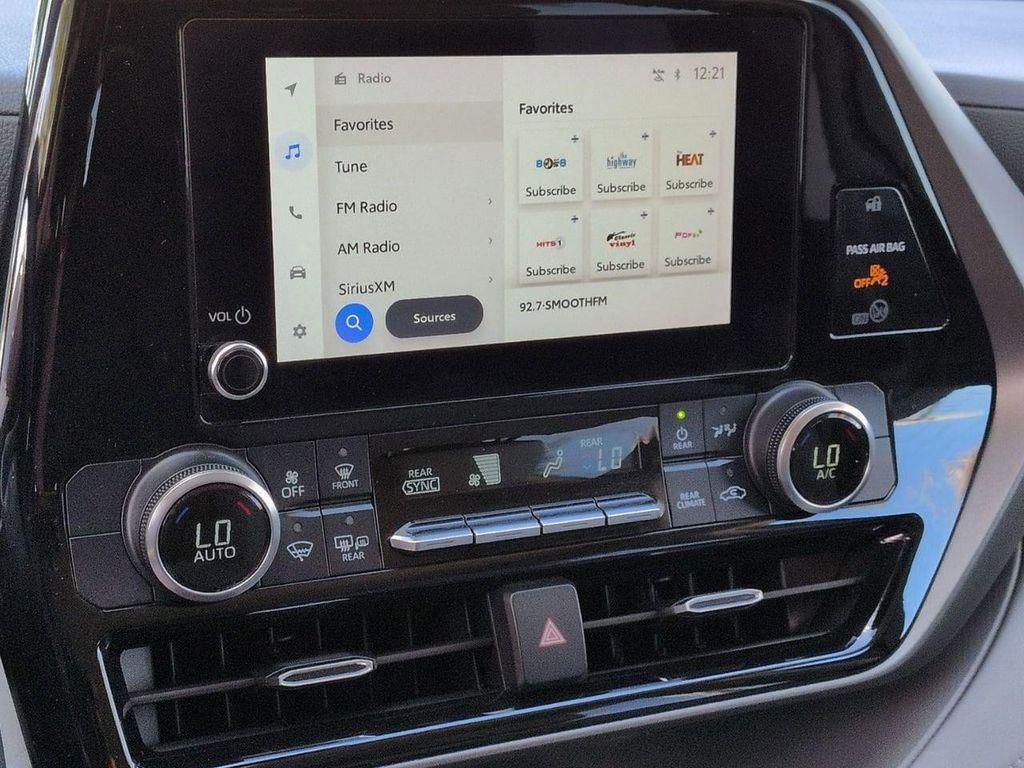 used 2024 Toyota Highlander car, priced at $28,291