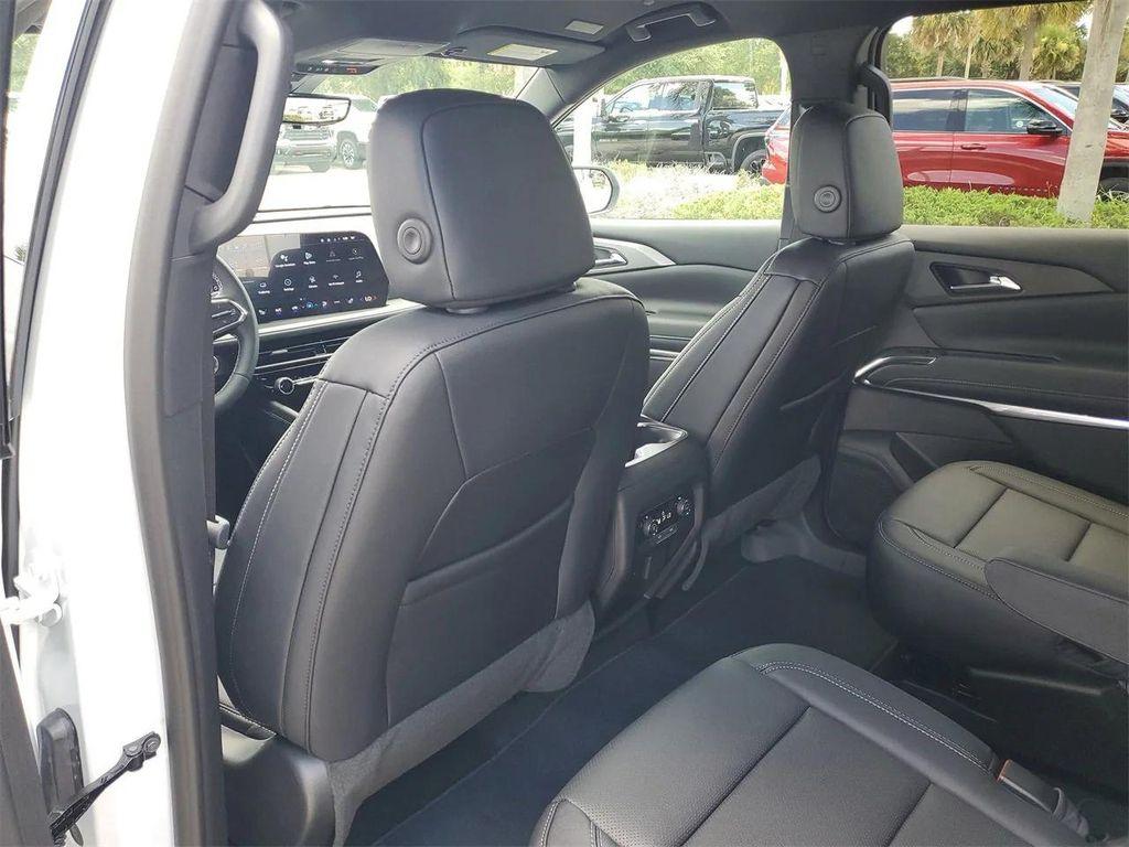 new 2026 Chevrolet Traverse car, priced at $45,970