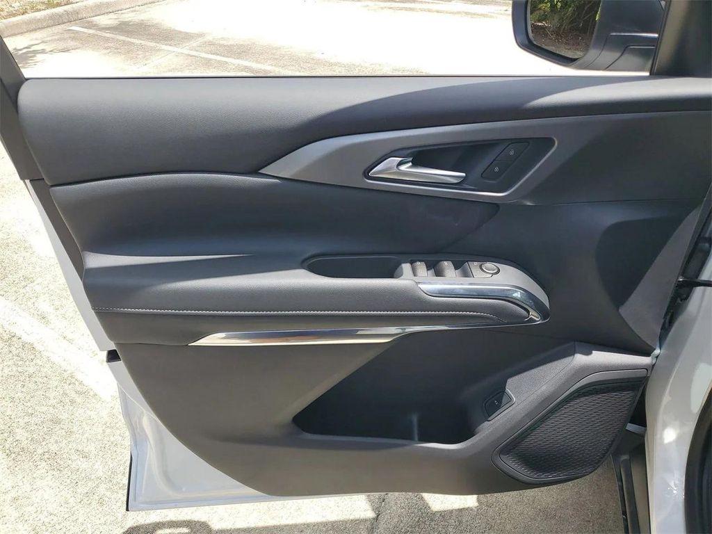 new 2026 Chevrolet Traverse car, priced at $45,970